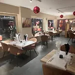 Val De La Cascade Hotel 3*