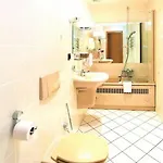 Val De La Cascade Hotel Stavelot