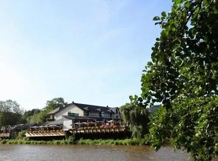 沃德拉喀斯特酒店 3*