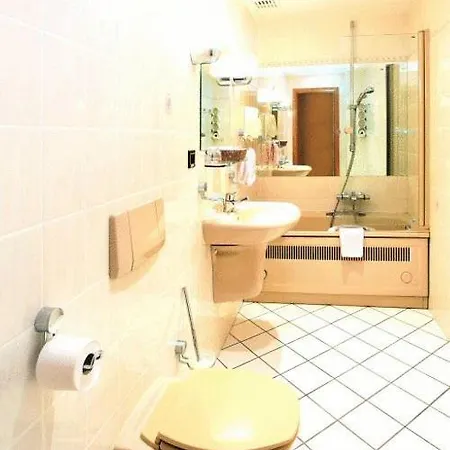 Val De La Cascade Hotel Stavelot