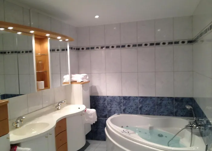 Val De La Cascade Hotel Stavelot